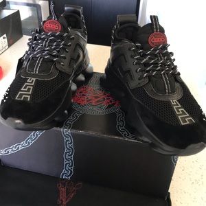 versace chain reaction
